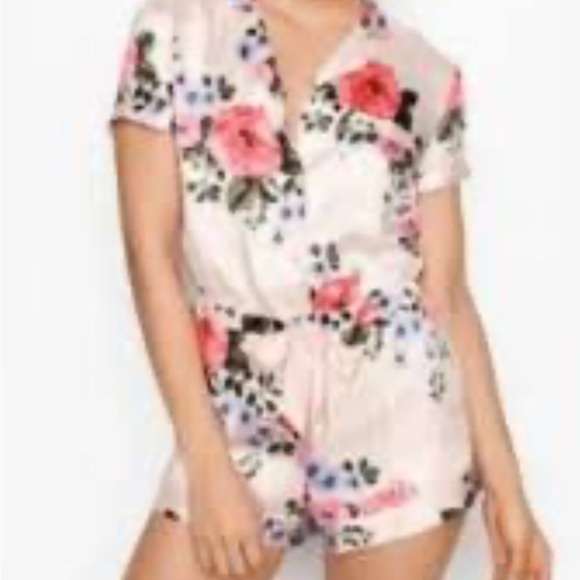 NWT Victoria’s Secret Floral Satin Shorts Romper Sleep Lrg MSRP $59.50 Coquette - Picture 4 of 4